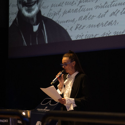 The host of the evening Ms. Alenka Tetičkovič. <em>Photo: Domen Permozer</em>